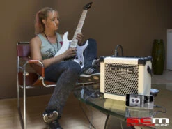 RED ROLAND CUBE MICRO GX PORTABLE BUSKER GUITAR AMPLIFIER WITH FREE APPS! 10 RED ROLAND CUBE MICRO GX PORTABLE BUSKER GUITAR AMPLIFIER WITH FREE APPS! -SCMUSIC p 22671 RTGHR