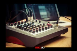 ALLEN & HEATH ZEDi-10FX HYBRID COMPACT MIXER 4×4 USB With FX 12 ALLEN & HEATH ZEDi-10FX HYBRID COMPACT MIXER 4×4 USB With FX -SCMUSIC p 25895 ZEDi 10FX SOUTH COAST MUSIC BEST BUY 4